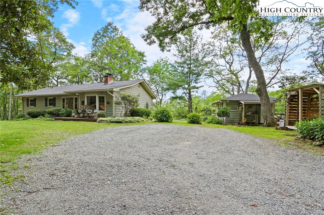 Image number 31 for the current listing