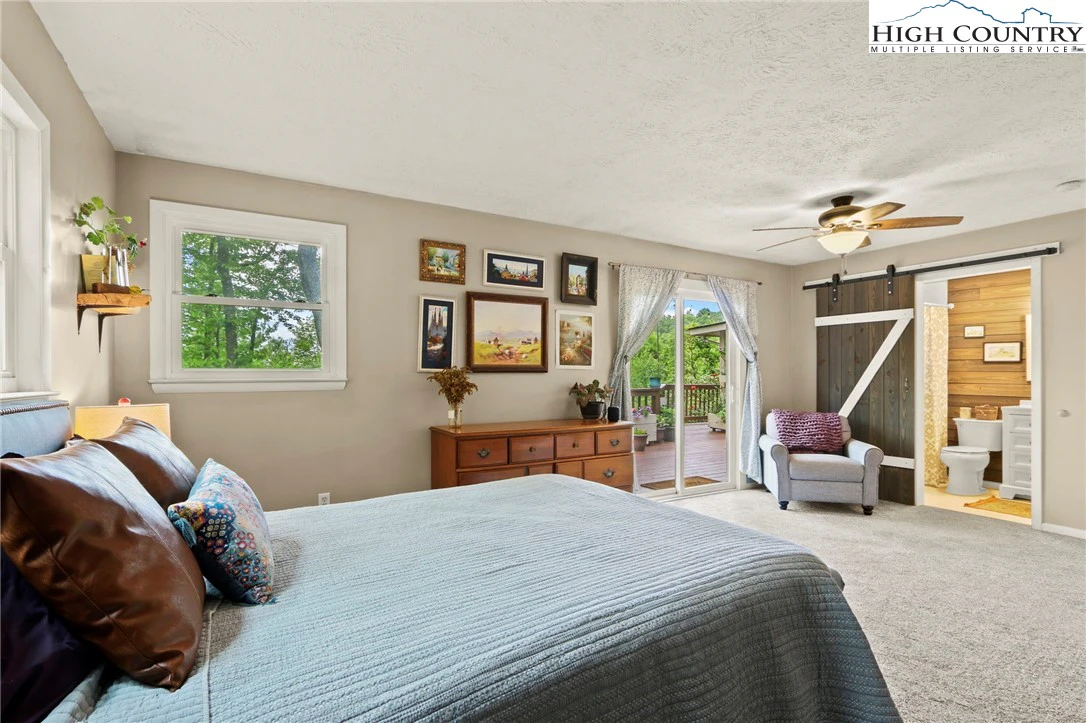 Image number 21 for the current listing