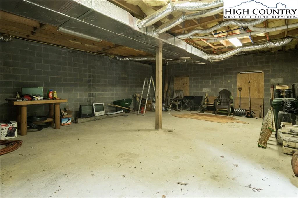 Image number 8 for the current listing
