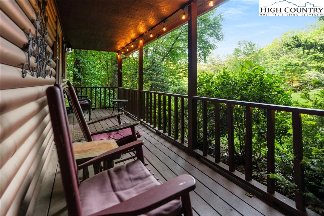 Image number 21 for the current listing
