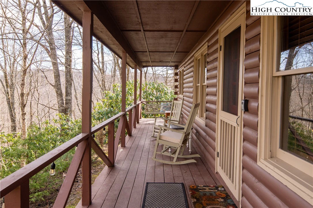 Image number 16 for the current listing