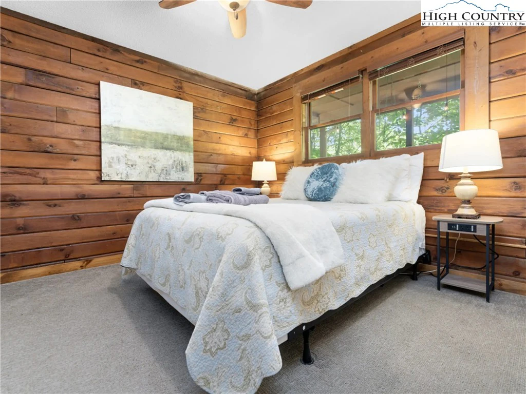 Image number 15 for the current listing