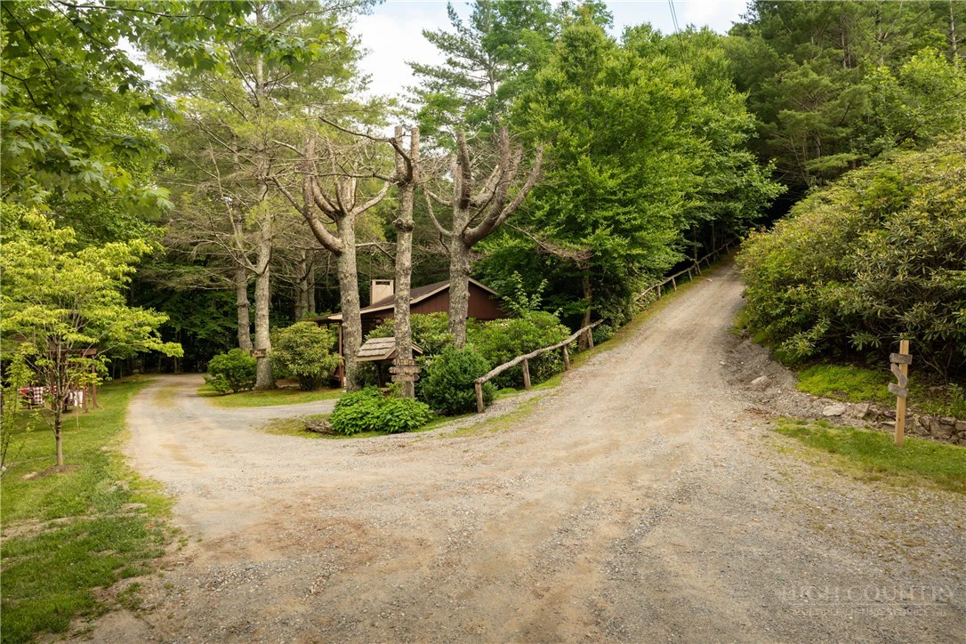 Image number 10 for the current listing