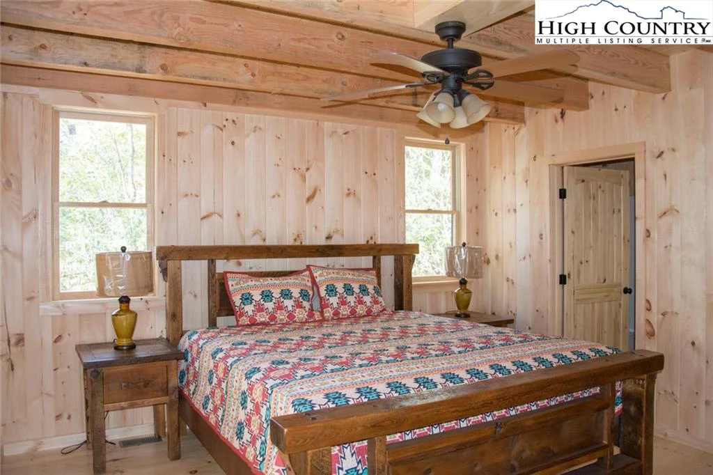 Image number 9 for the current listing