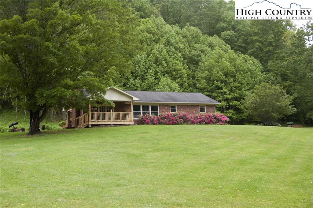 Image number 3 for the current listing