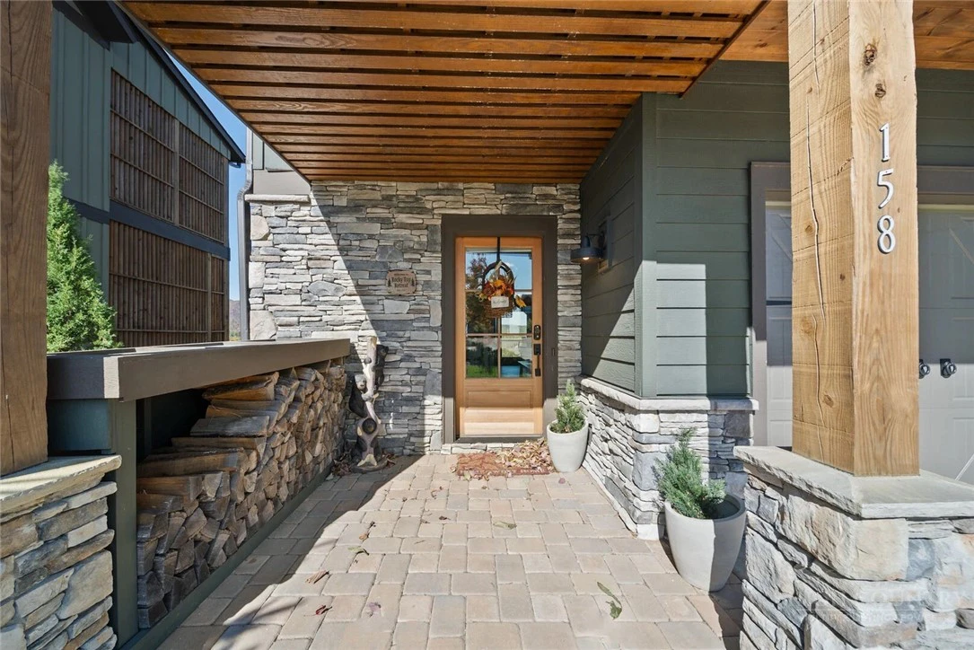 Image number 2 for the current listing