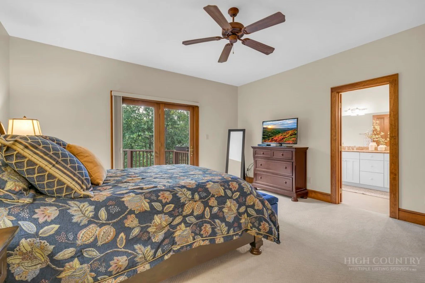 Image number 3 for the current listing