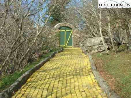 Image number 11 for the current listing