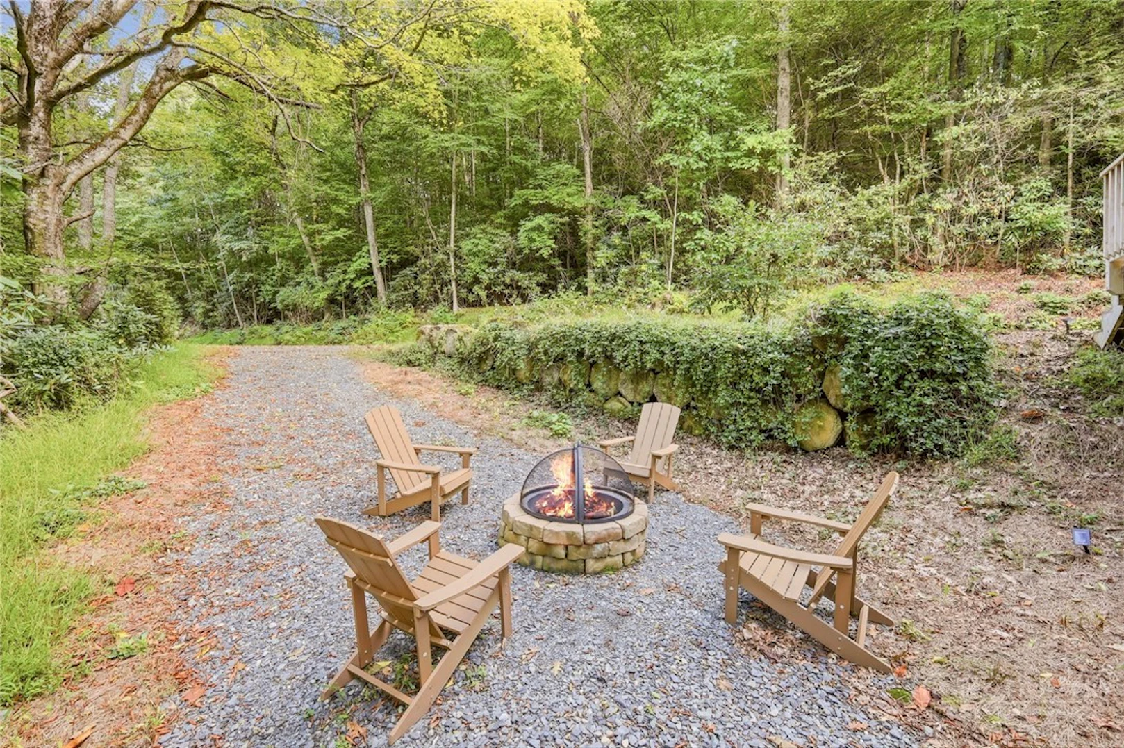 Image number 3 for the current listing