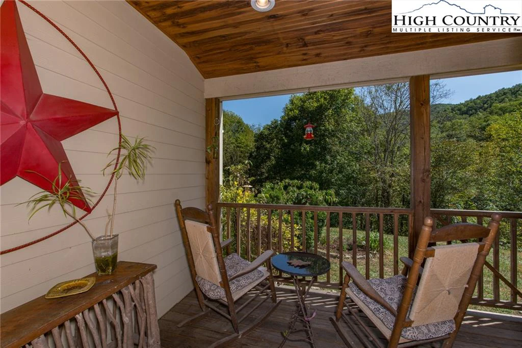 Image number 8 for the current listing