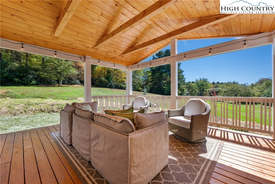 Image number 6 for the current listing