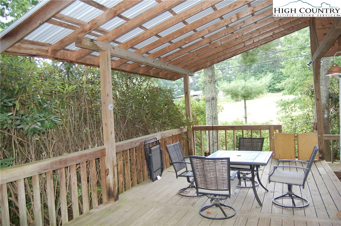 Image number 4 for the current listing