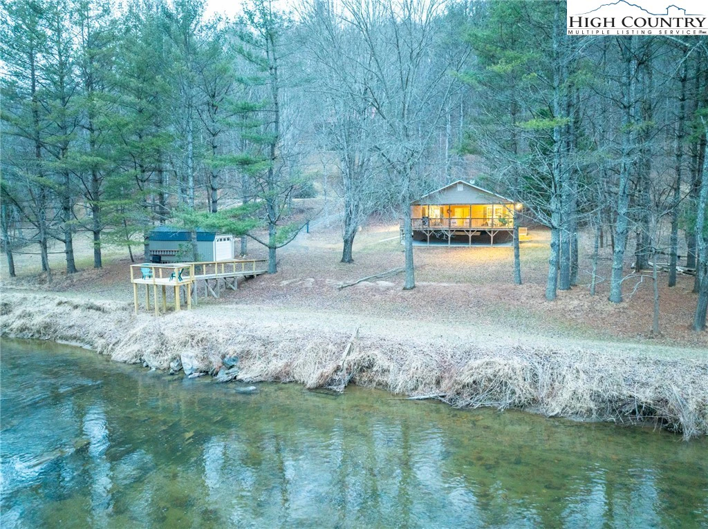 Image number 4 for the current listing