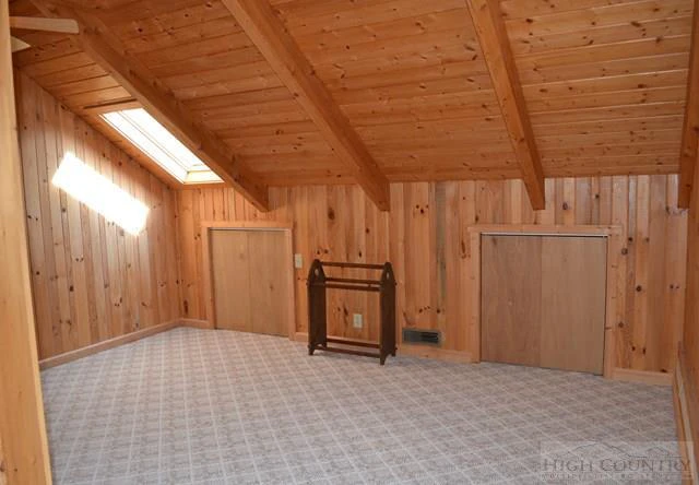 Image number 14 for the current listing