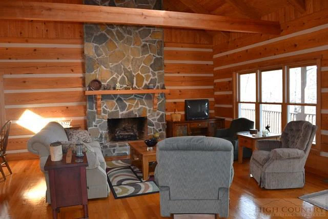 Image number 10 for the current listing