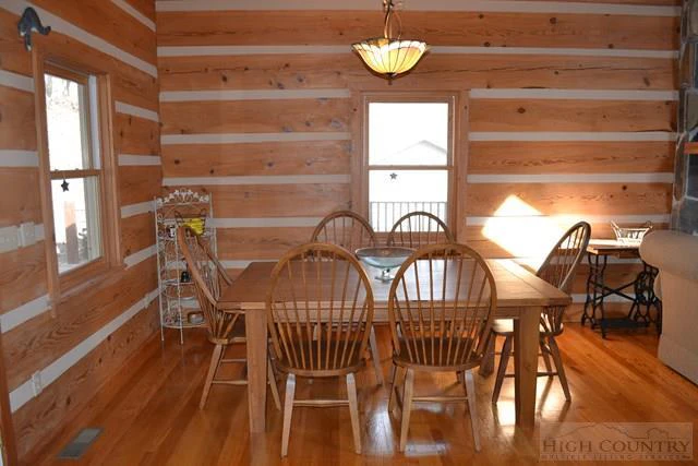 Image number 6 for the current listing