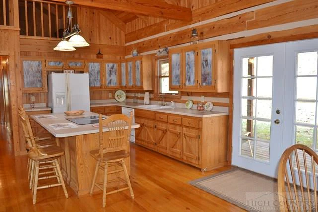 Image number 5 for the current listing