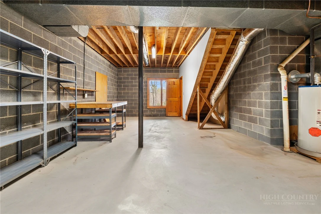 Image number 11 for the current listing