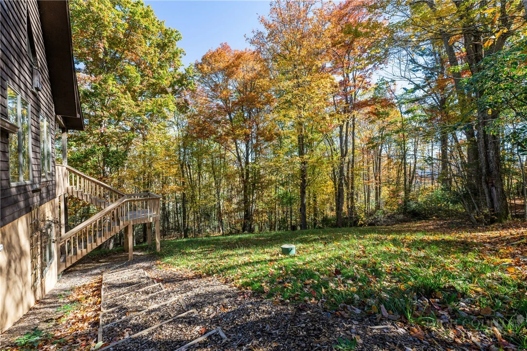 Image number 15 for the current listing