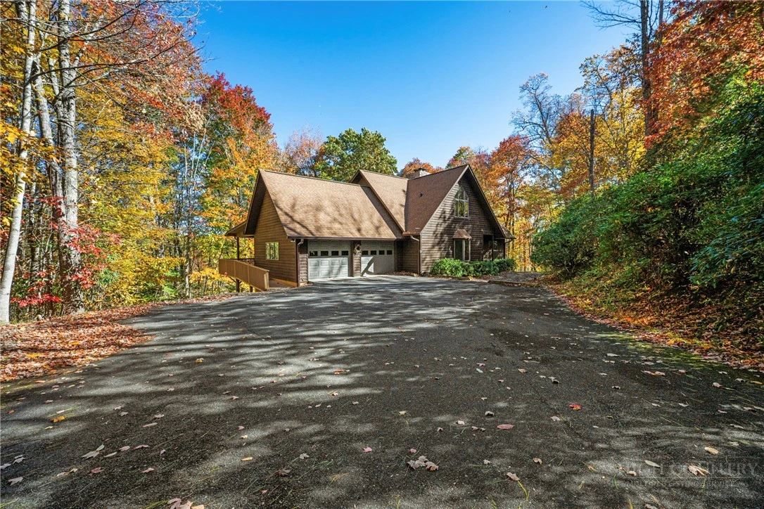 Image number 1 for the current listing