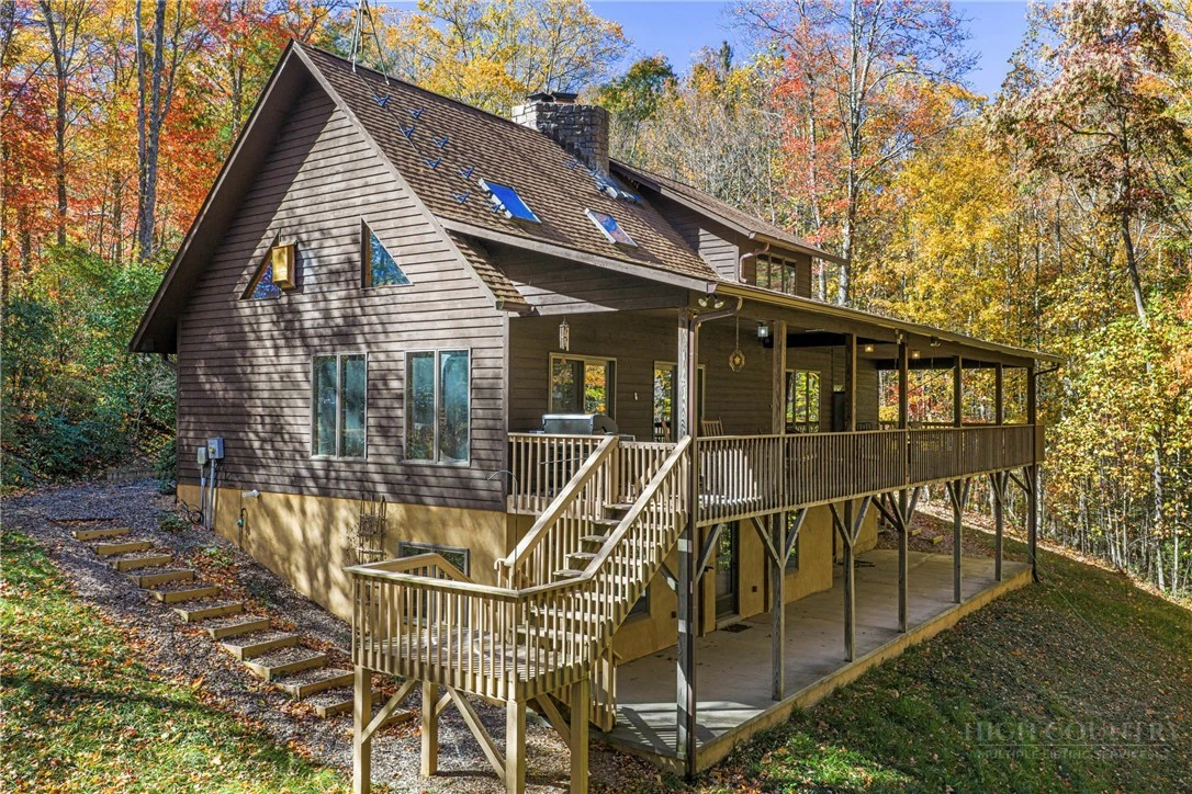 Image number 14 for the current listing
