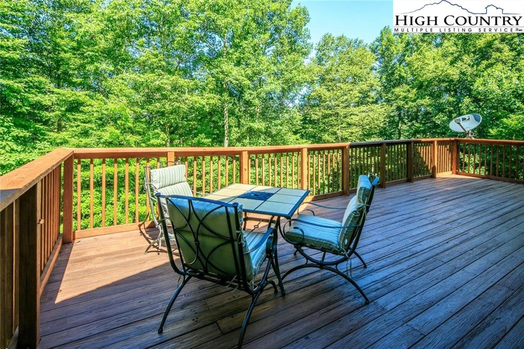 Image number 8 for the current listing