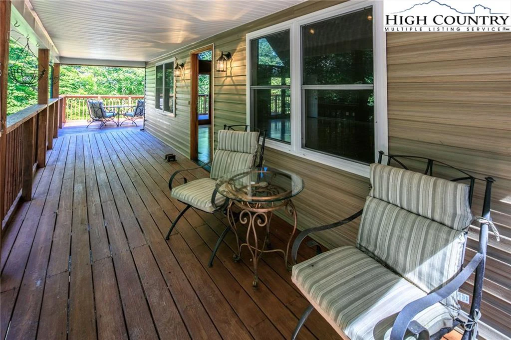 Image number 6 for the current listing