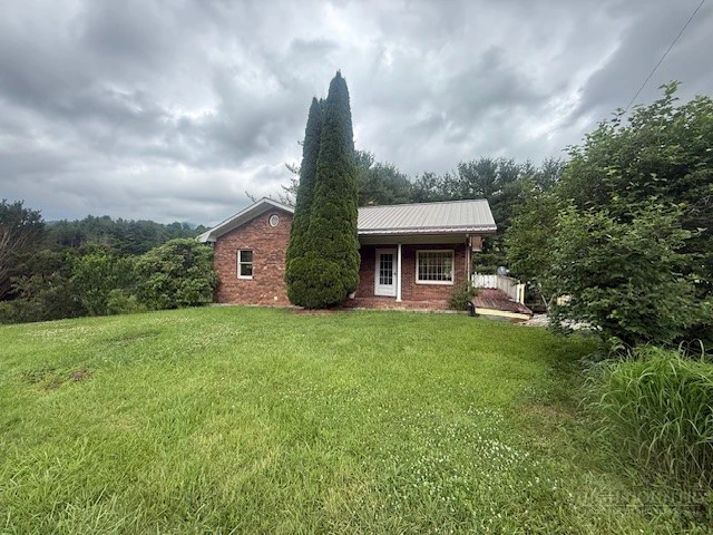 Image number 5 for the current listing