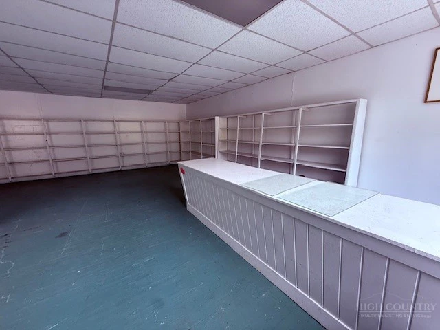 Image number 5 for the current listing