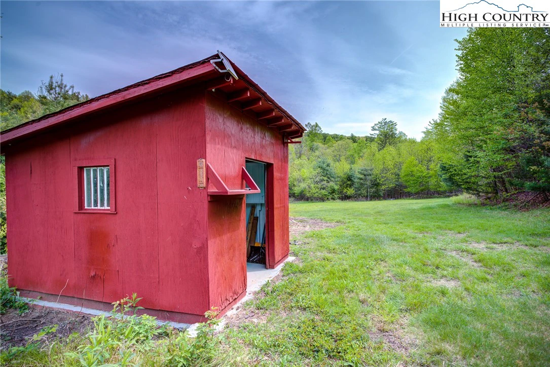 Image number 12 for the current listing