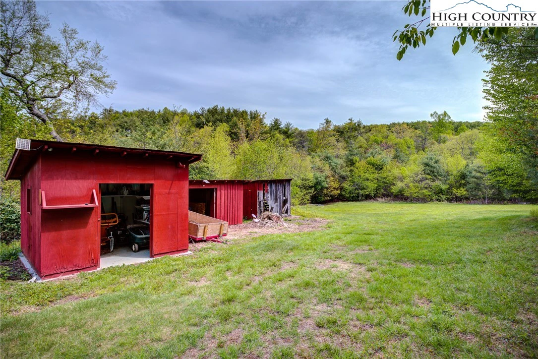 Image number 13 for the current listing