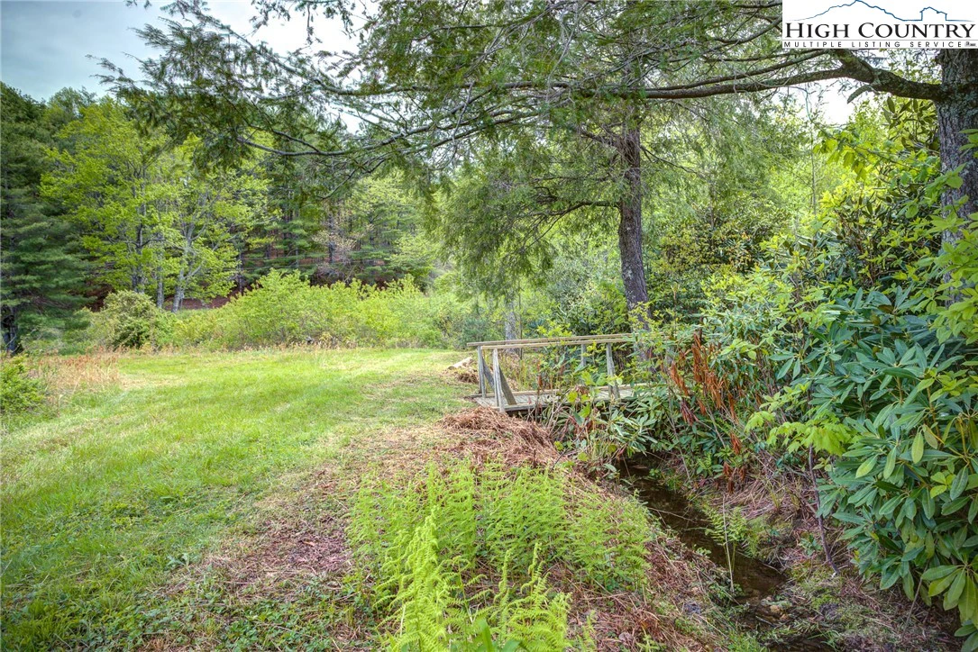 Image number 17 for the current listing