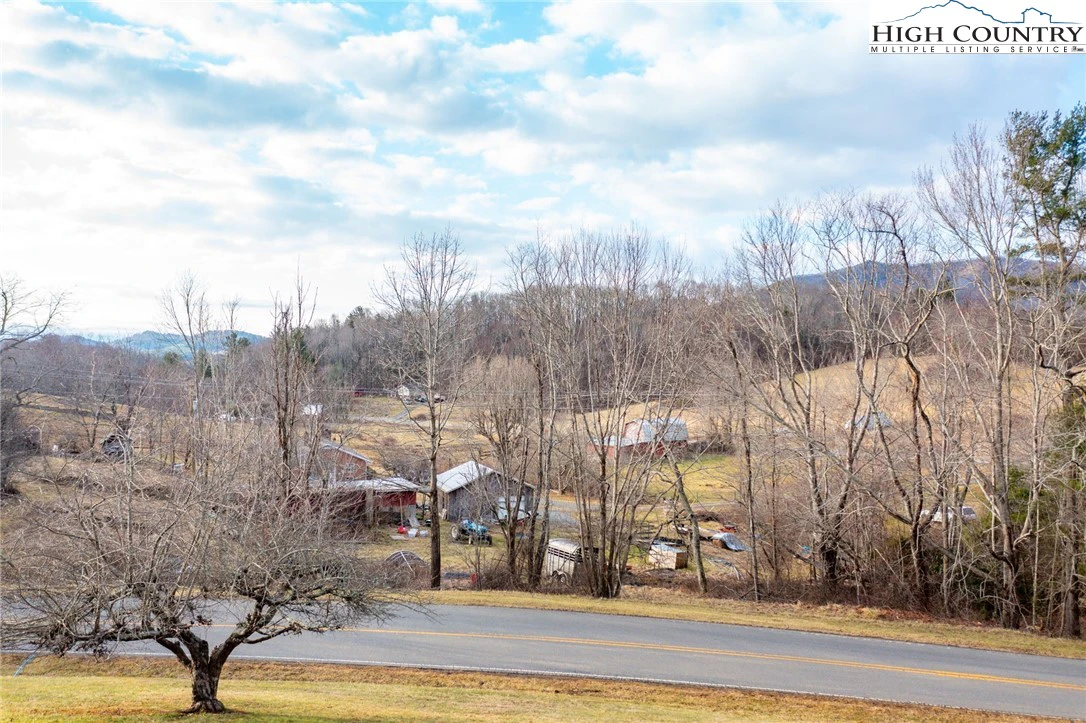 Image number 18 for the current listing