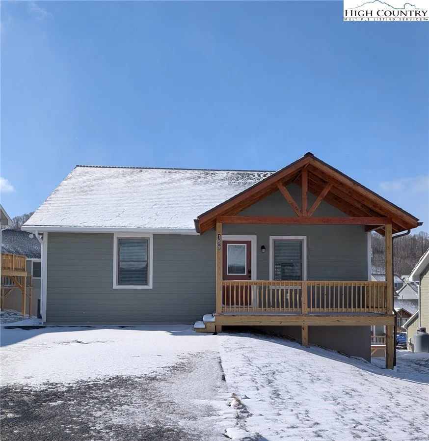 Image number 1 for the current listing