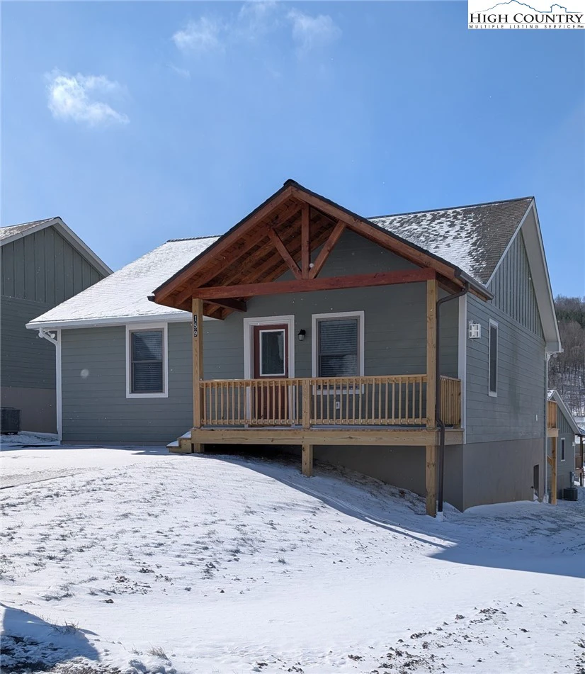 Image number 3 for the current listing