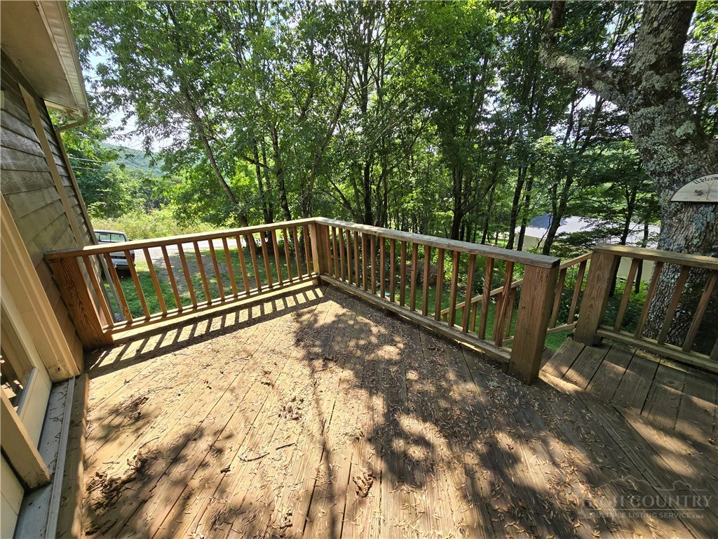 Image number 2 for the current listing