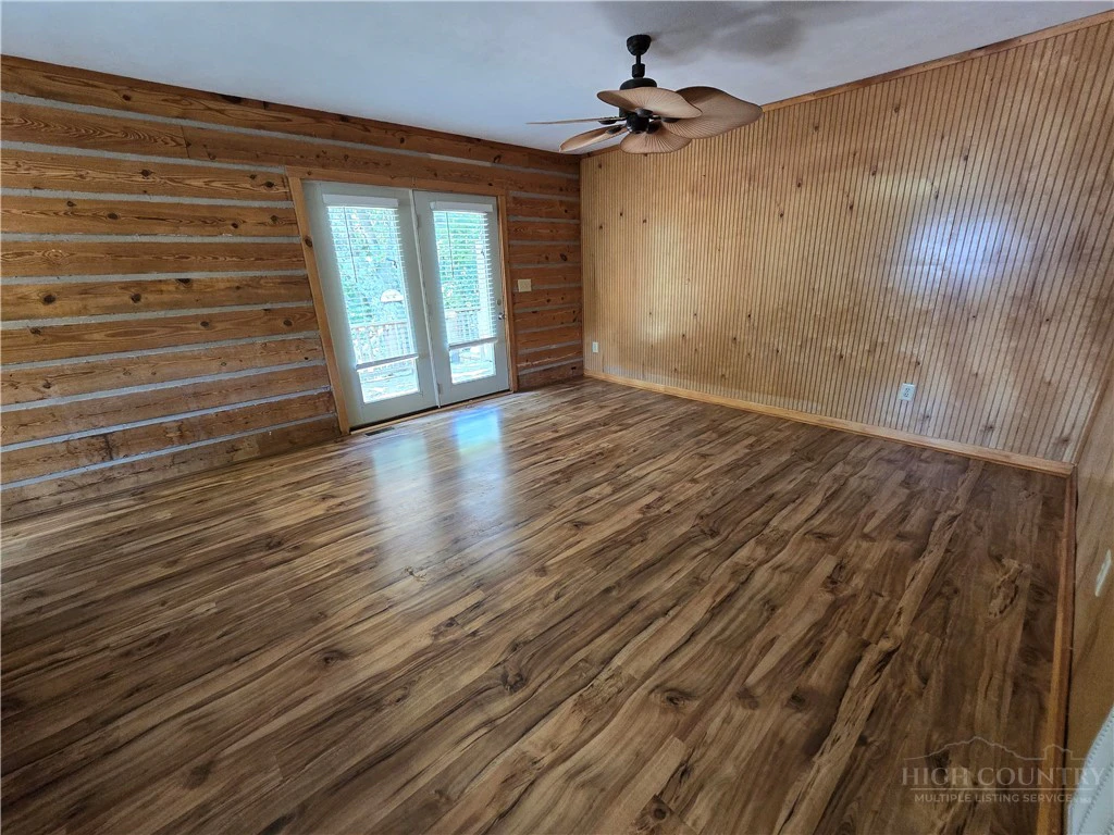 Image number 5 for the current listing