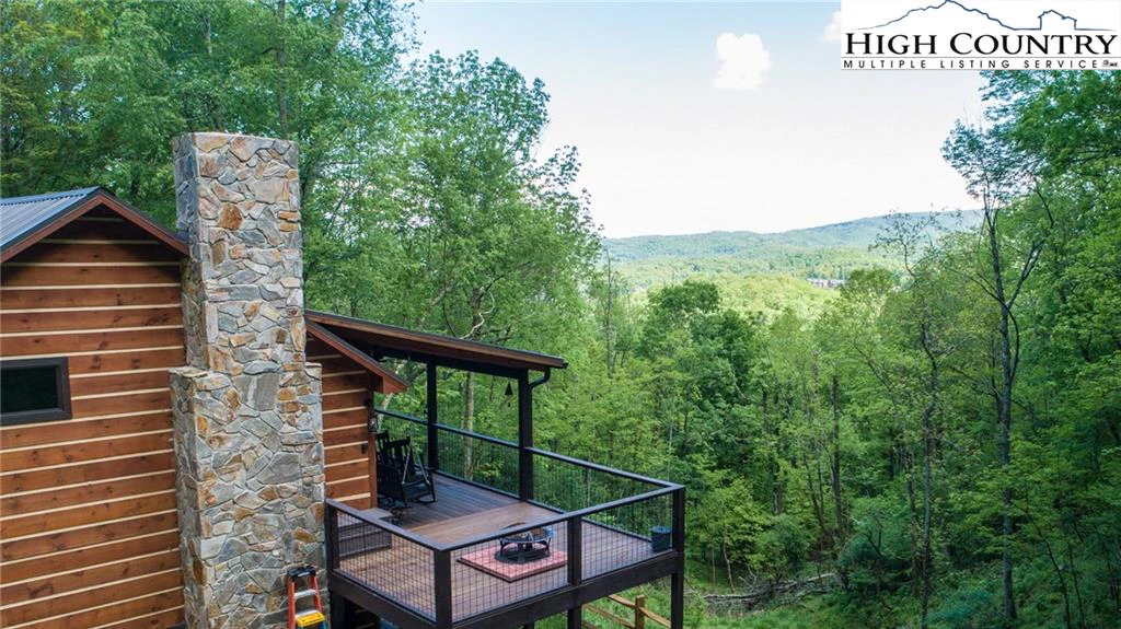 Image number 1 for the current listing