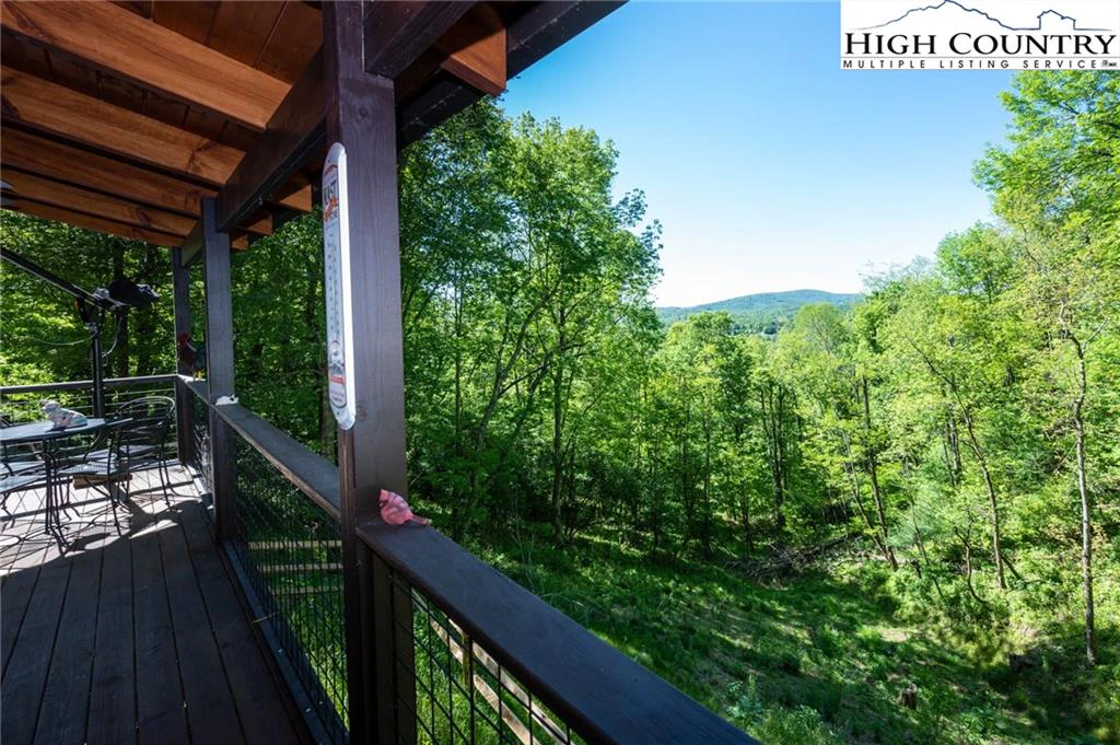 Image number 9 for the current listing