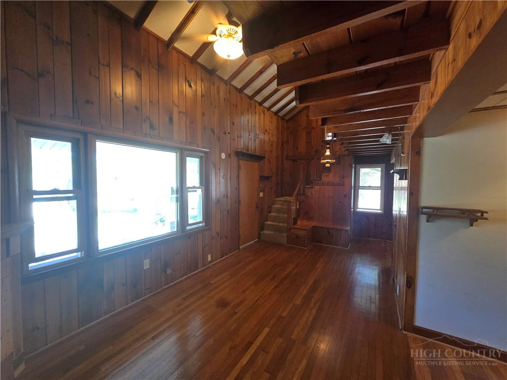 Image number 6 for the current listing