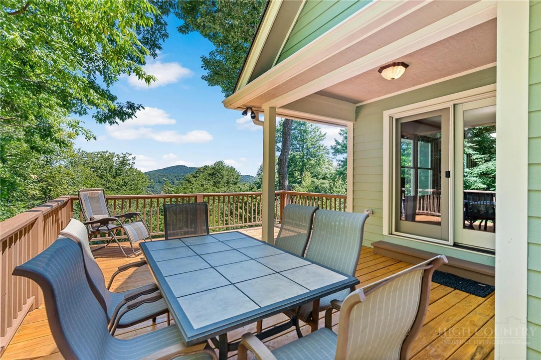 Image number 21 for the current listing