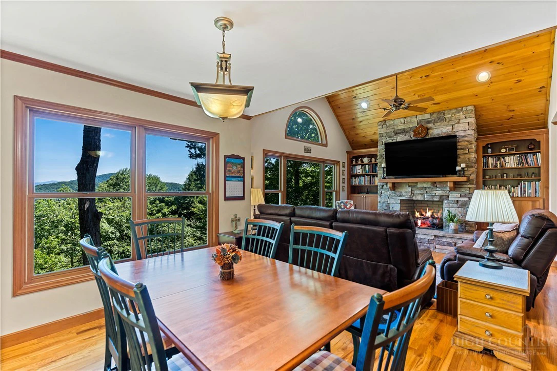Image number 7 for the current listing