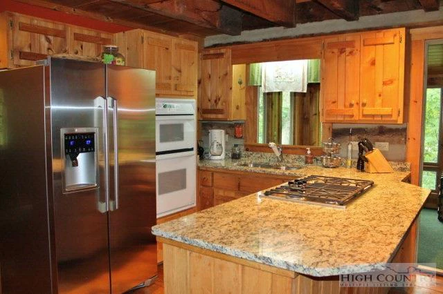Image number 7 for the current listing