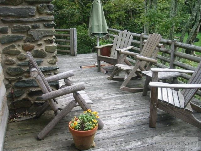 Image number 14 for the current listing