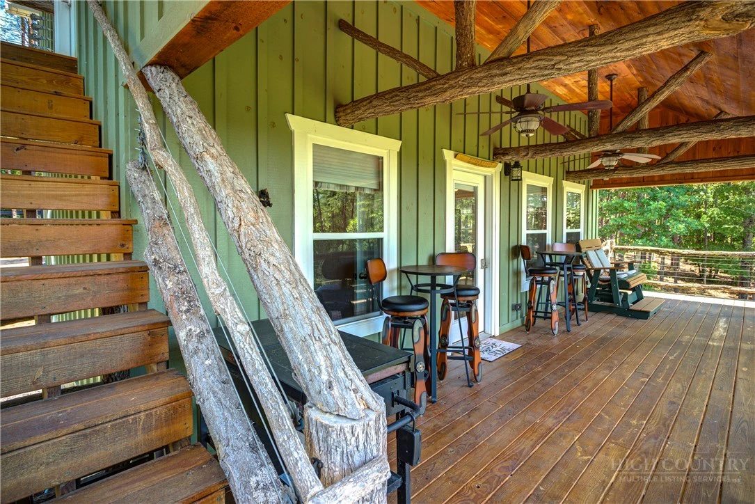 Image number 3 for the current listing