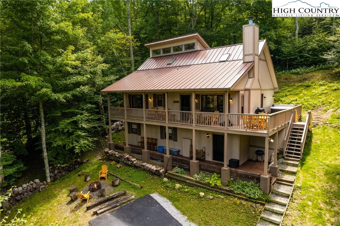 Image number 1 for the current listing