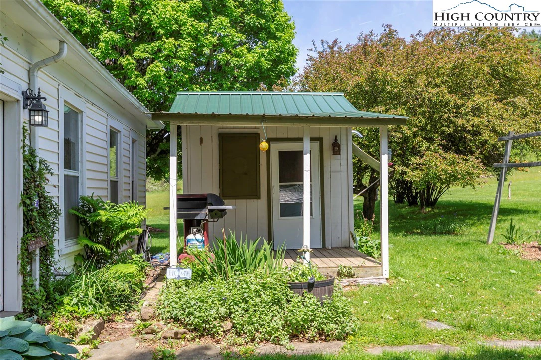 Image number 8 for the current listing