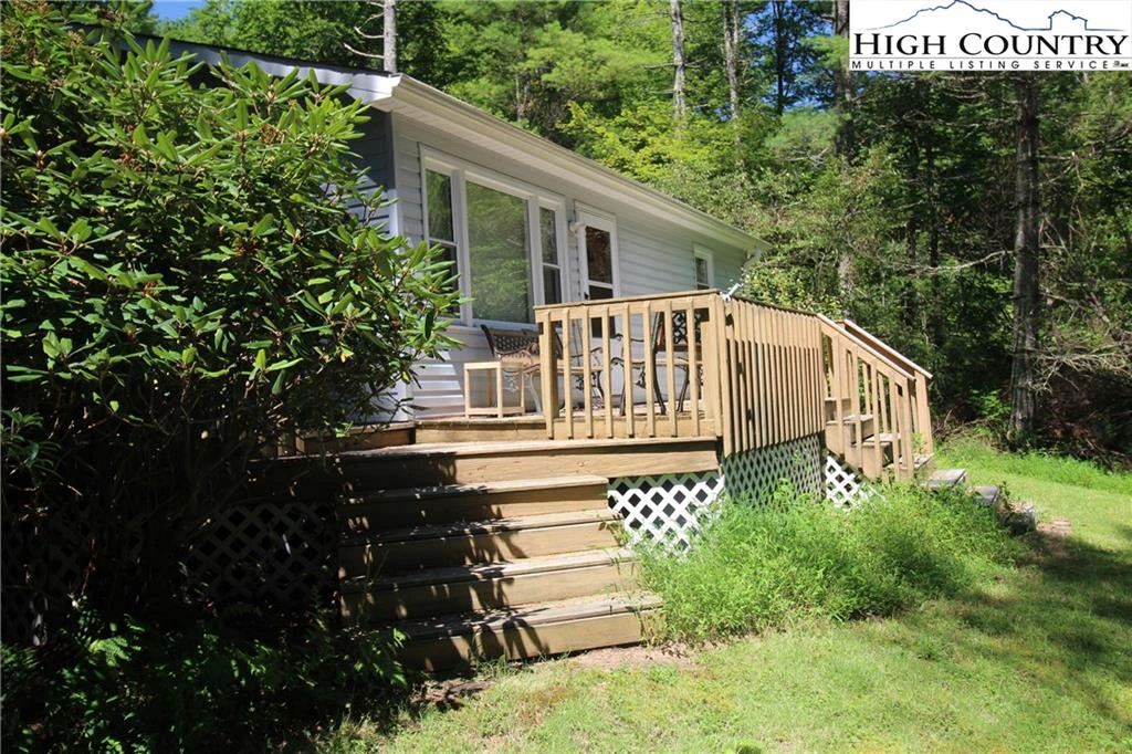 Image number 15 for the current listing