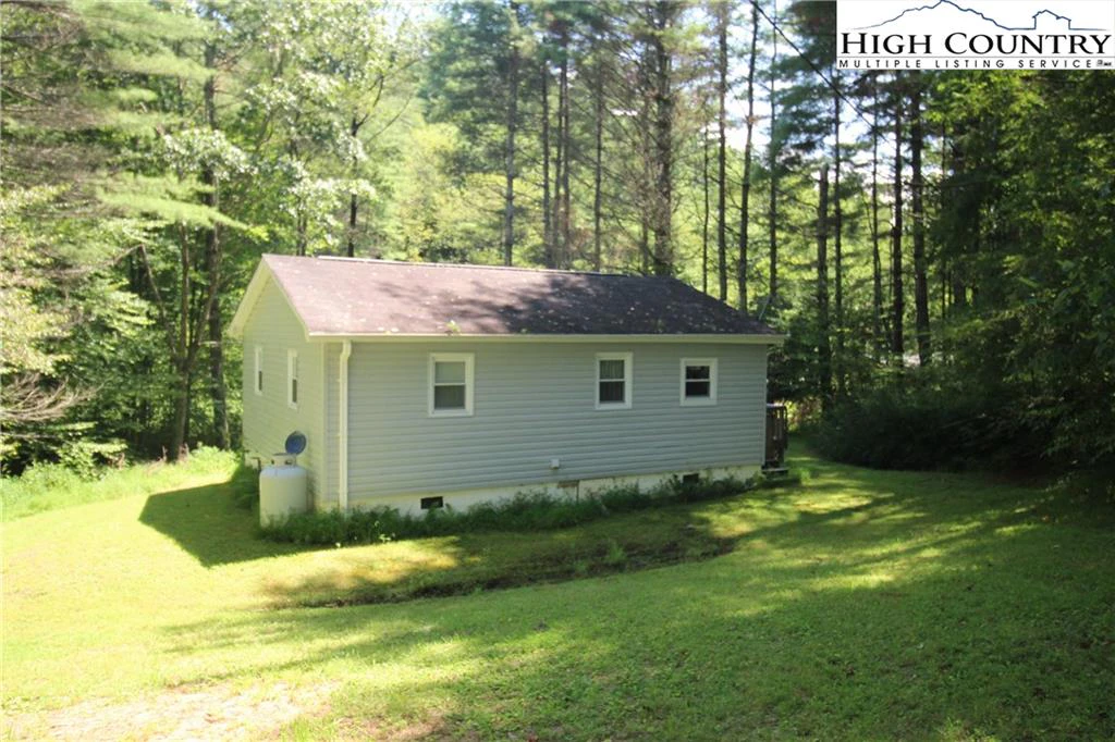 Image number 14 for the current listing