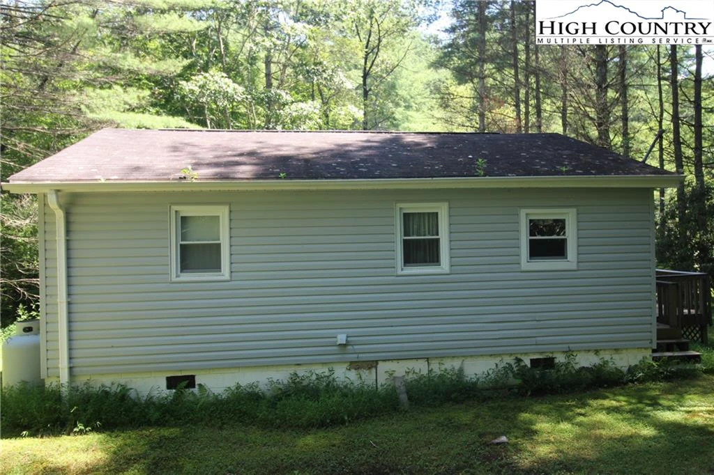 Image number 13 for the current listing